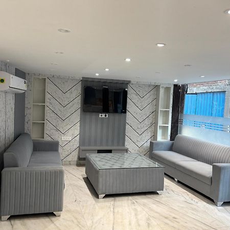 Cg Internationl By Sweet Guest House Нью-Дели Экстерьер фото