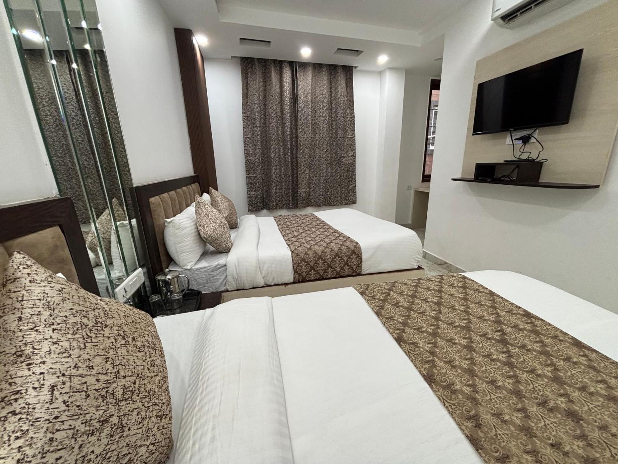 Cg Internationl By Sweet Guest House Нью-Дели Экстерьер фото