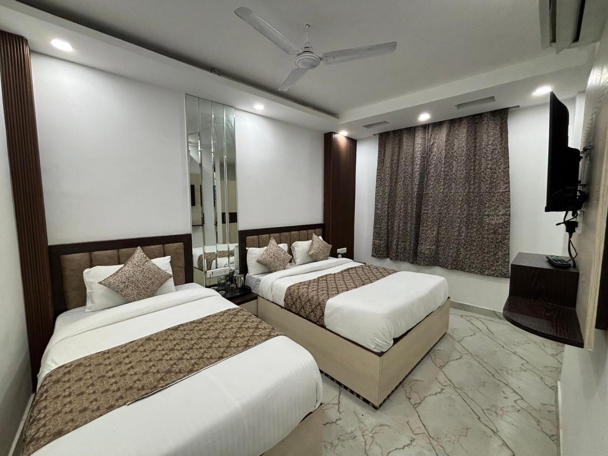 Cg Internationl By Sweet Guest House Нью-Дели Экстерьер фото